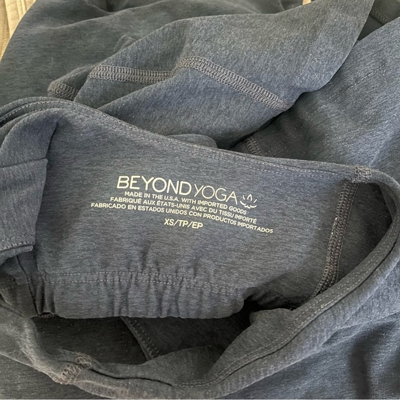 Beyond Yoga Spacedye Refocus Cropped Tank (size XS) - Picture 3 of 8